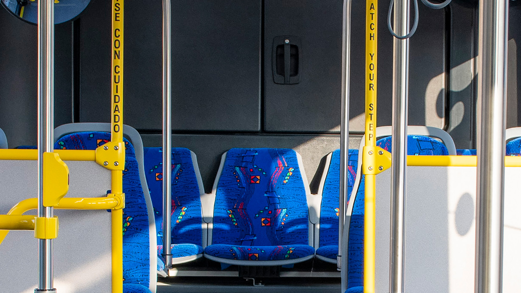 مقعد الحافلة.jpg